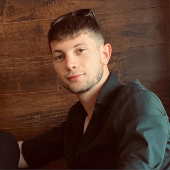 Poshmark profile picture for @eymencan